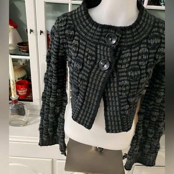 CAbi Crop Sweater Sz XS Black and Gray - Picture 2 of 10